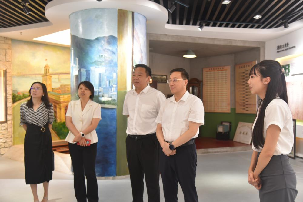 趙芝斌赴省糧油進出口集團、 農發畜牧集...